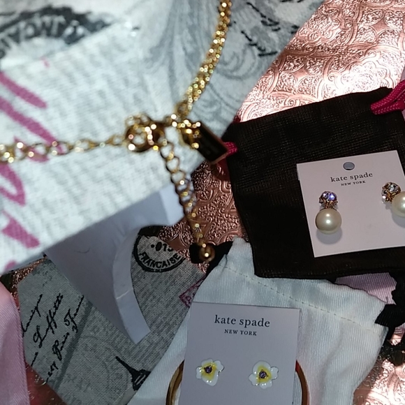 ⏬NWOT KATE SPADE DOUBLE PEARL NECKLACE W/BAG - Picture 13 of 13